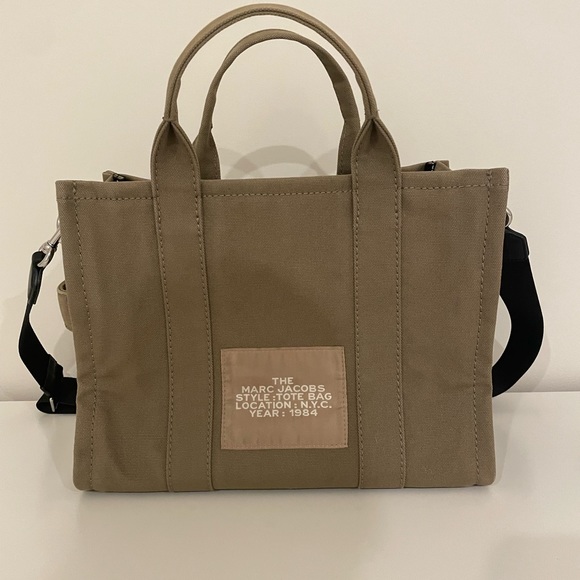 SOLD - Marc Jacobs Medium Tote Bag - Picture 2 of 5